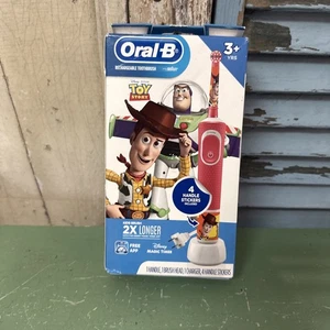 Toy Story Oral-B Spazzolino Ricaricabile 2 Testine Adesivi Nuovo Sigillato App - Foto 1 di 6