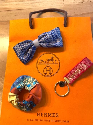 HERMES Corbata Pajarita Clip On Unisex Crujiente GRATIS Chanel Llavero Foto 1 de 4