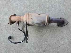Cadillac CTS 2003-2004 3,2 L pasajero lado derecho escape convertidor catalítico uso - Imagen 1 de 5