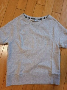 New Victoria Sport Women's Gray short Sleeve Sweater Size XS - Picture 1 of 3