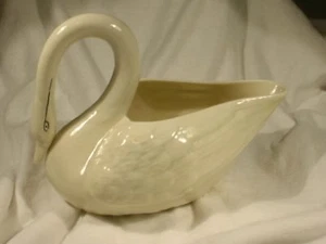 Belleek Swan - Picture 1 of 2