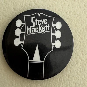 STVE HACKETT - genises . vintage PIN BADGE . 45mm . - Picture 1 of 3