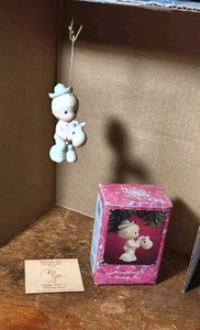 PRECIOUS MOMENTS HAPPY TRAILS IS TRUSTING JESUS ORNAMENT #523224 GIRL P46 - Picture 1 of 1