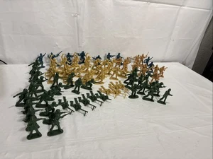 Green Tan Army Men Guys Toy Soldiers Assorted lot of 80+ Plastic Figure Preowned - Picture 1 of 7