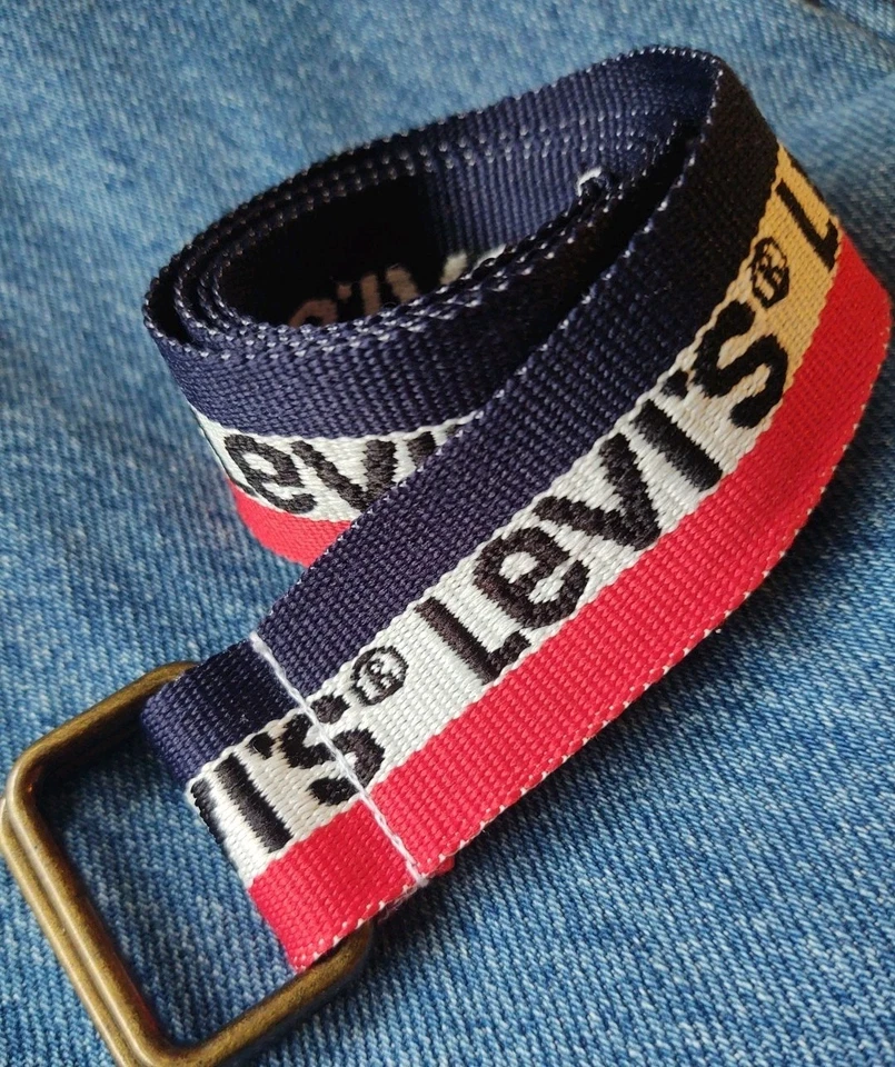 🇺🇲LEVI’S Woven Logo 条纹拼字网腰带蓝色红色白色 1.25 x 30 英寸青少年  — 第 1/4 张图片