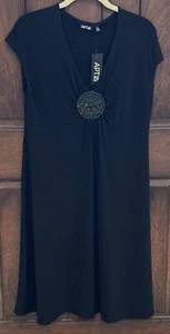APT. 9 Women’s Dress Size Medium Sleeveless V-Neck Black Embellished Stretch NWT - Picture 1 of 8