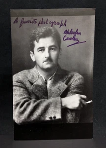 Foto firmada por Malcolm Cowley, anuncio de libro en la parte posterior - Imagen 1 de 4