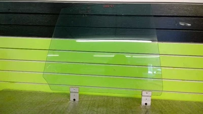99 LESABER SDN PASSENGER RIGHT REAR WINDOW DOOR GLASS OEM 1199-27  Foto 1 de 2