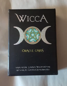 Wicca Oracle Cards by Nada Meser & Lunaea Wheaterstone: 33 cards, guide book - Imagen 1 de 5