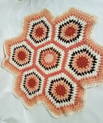 New Soft Baby Round Cradle Receiving Blanket Photo pro New Handmade Crocheted - Image 1 of 3