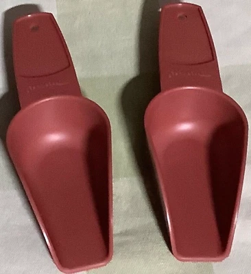 Due Tupperware Bidone Scoop Lati Alti Farina Zucchero Caffè Marrone Nuovo - Immagine 1 di 2