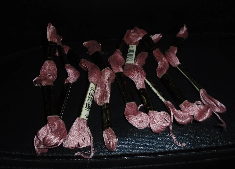 LOT OF 9 SKEINS OF NOS DMC COTTON EMBROIDERY FLOSS #224 SHELL PINK 6 STRAND - Image 1 of 1