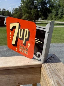 STOUT SIGN CO. LIMITED EDITION DOUBLE SIDED 7UP FLANGE SIGN 925 Prod. USA Made - Picture 1 of 13
