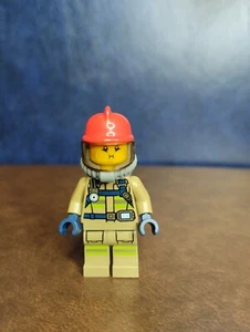 Lego Minifiguren Figur Feuerwehrfrau Frau mit Helm und Flaschen - Bild 1 von 1