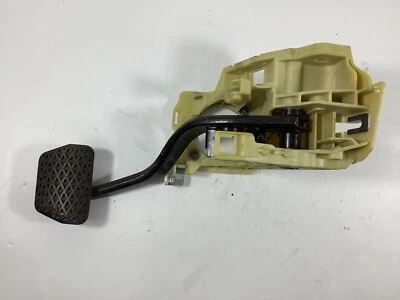 Conjunto de pedal de freno BMW 528i 528xi 2008-2010 6759944 OEM. Foto 1 de 4