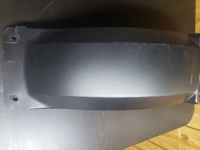 1987 BMW K75S REAR BACK WHEEL FENDER MUD GUARD 46621450471, Nice, Light wear — 第 1/4 张图片