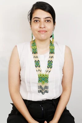 Conjunto de collar y pendientes de cuentas de semillas coloridas hechos a mano - Joyería con cuentas boho chic Foto 1 de 2