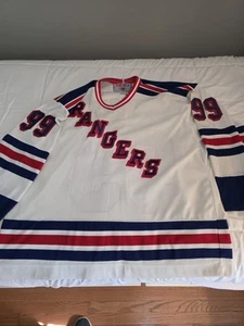 Wayne Gretzky #99 New York Rangers Authentic Vintage Hockey Jersey CCM - Picture 1 of 6