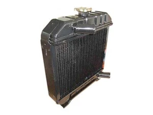 Kubota B6100 B7100 Radiator 400mm x 370mm x 50mm - Fits Multiple Models - Picture 1 of 4