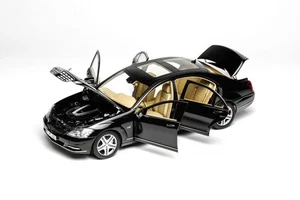 1/18 Motorhelix Mercedes Benz S600 L W221 from 2005 in Black with Tan Interior - Picture 1 of 8