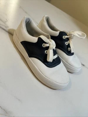 Keds School Days II Girls Oxfords 12M White Navy Leather Lace Up Comfort Shoes - Image 1 of 4
