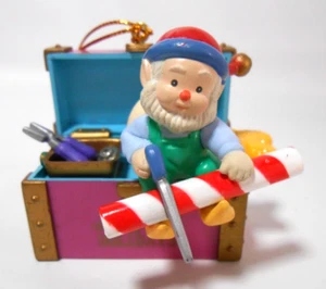 Vintage 1995 Lustre Fame Elf in Chest Christmas Ornament Building Toys - Picture 1 of 4