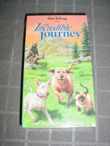 3 NEW VHS, THE INCREDIBLE JOURNEY, HORSE CRAZY + GRAND CHAMPION, FAMILY, KIDS - Foto 1 di 4