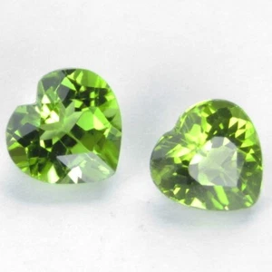 Par de piedras preciosas a juego de peridoto natural estupendo de 2,84 quilates 6,7 x 7 x 4,5 mm corte corazón - Imagen 1 de 4