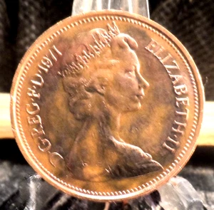 ZIRKULIERT 1971 2 NEUE PENCE UK MÜNZE (70719) #1 - Bild 1 von 6
