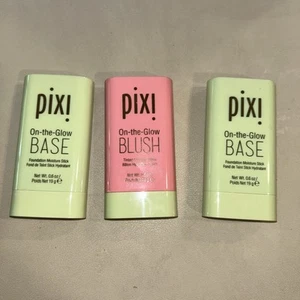 Set PIXI BY PETRA ON-THE-GLOW BLUSH GETÖNTE FEUCHTIGKEITSCREME STICK 2 auf der Leuchtbasis - Bild 1 von 5
