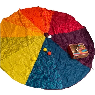 ¡Paracaídas Woo-Hue! Paracaídas de juego de 8 pies con 3 bolas de colores 12 asas 3+ años Foto 1 de 4