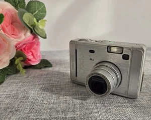 Vintage Pentax Optio S40 4.0 MP Digital Camera Working, Lens Cap Not Closing - Picture 1 of 9