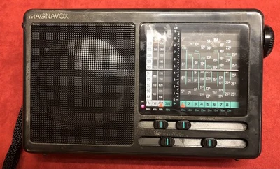 Magnavox коротковолновое 12-полосное портативное радио D1875 - Изображение 1 из 4