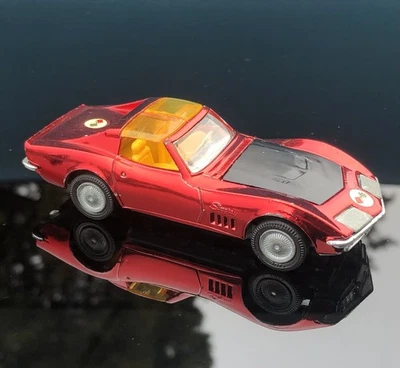 Vintage Corgi 300 Die Cast Corvette Stingray Coup T-Top /NM - Image 1 of 4
