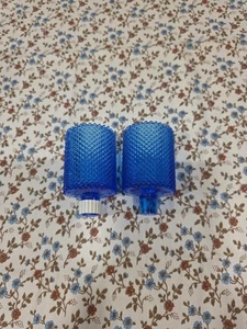 Vintage Faroy Blue Spike Peg Vasen Paar Diamond Point Glas Waschtisch Dekor Wandleuchte - Bild 1 von 6