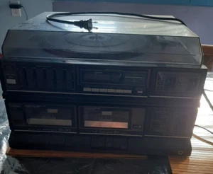 SANYO GXT-767 Stereo System 2 x Cassette, Turntable & AM/FM Radio USED-For Parts - Picture 1 of 10