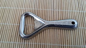 COCA COLA - VINTAGE FLASCHENÖFFNER - METALL - KAPSELHEBER - COCA-COLA [D] - Bild 1 von 5