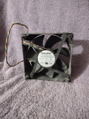 Foxconn DC Brushless Fan PV123812DSPF 01 - Image 1 of 4