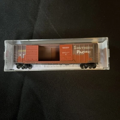 Coche de caja lateral acanalado 50’ con puertas dobles desgastado Southern Pacific 0304-4050 Foto 1 de 3