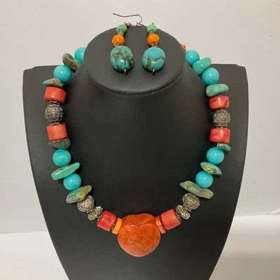 Collar y regalo con cuentas etruscas esterlinas turquesa corazón coral esponja focal on Foto 1 de 4