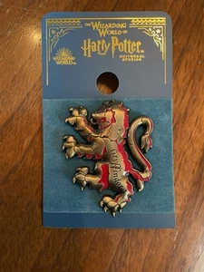 Harry Potter Wizarding World Gryffindor Pin New! Universal - Picture 1 of 2