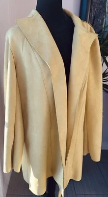 Abrigo de mujer Joan Bass imitación cuero amarillo grande usado en excelente estado Foto 1 de 4