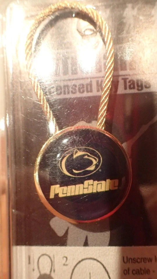 NCAA PENN STATE PSU Nittany Lions Fútbol Metal Llavero Nuevo de Lote Antiguo Elige Estilo C1 Foto 1 de 1