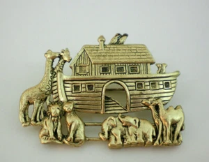 Noah's Ark Pin gold toned elephant lion camel monkey birds giraffe Bible Story - Picture 1 of 3