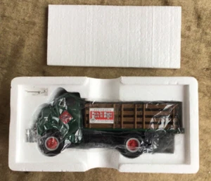 First Gear 19-1906 1952 GMC Railway Express Agency Stake Truck 1/34 MIB - Picture 1 of 12