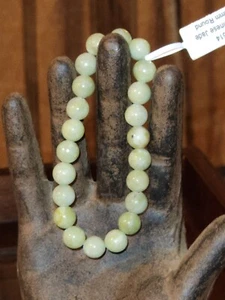 Chinese Jade 2 1/2 inch 8 mm round beads on an elastic bracelet - Picture 1 of 3
