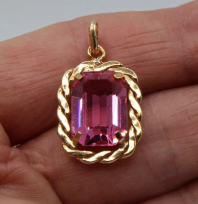 Ancien Pendentif en Plaqué Or Jaune Orné d'un Verre Taillé Rose - Photo 1/4