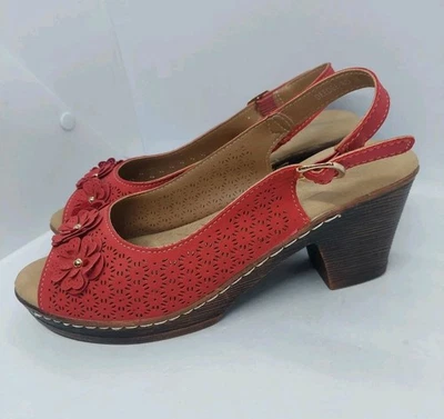 Patrizia Spring Step DeeDee Red Floral Slingback Heels Peep Toe Size 38 US 7.5-8 - Image 1 of 4