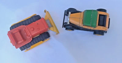 Dos Tootsie Tootsietoy Bulldozer de la era de 1960 y automóviles cupé de 1920-30 Foto 1 de 4