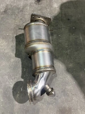 DODGE HORNET CATALYTIC CONVERTER OEM - Image 1 of 2